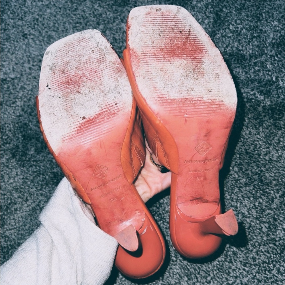 Antonio Melani Blush Red Quilted Slide Heels Size 8 - Picture 3 of 3